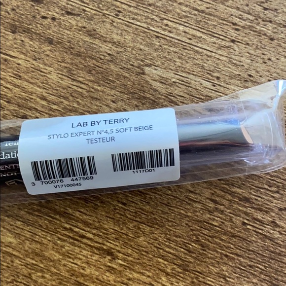 By Terry STYLO-EXPERT CLICK STICK
CONCEALER sealed - Picture 2 of 9